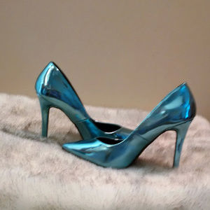 Qupid Light Blue Shiny Metallic Pointy Pumps